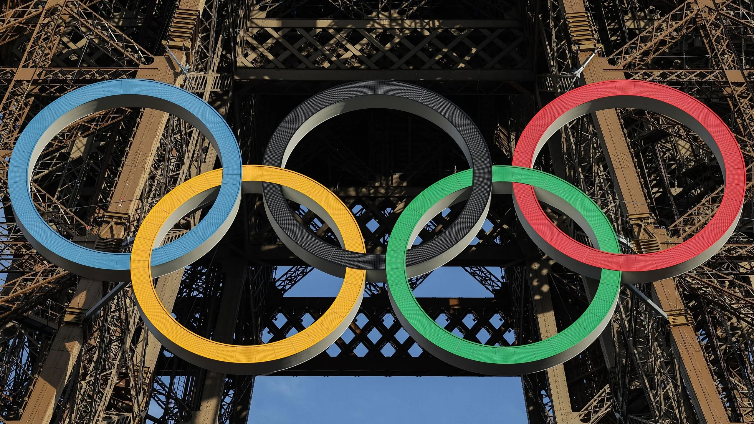 The Olympic rings mounted on the Eiffel Tower