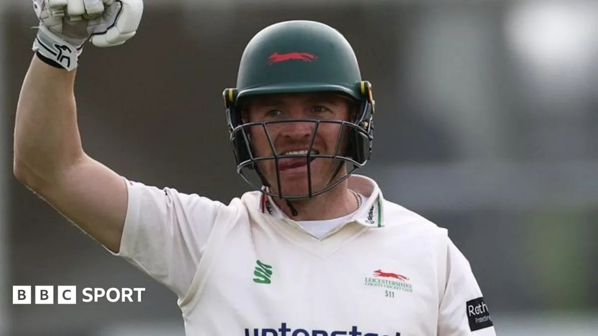 Hants relegated as Leics keep survival hopes alive