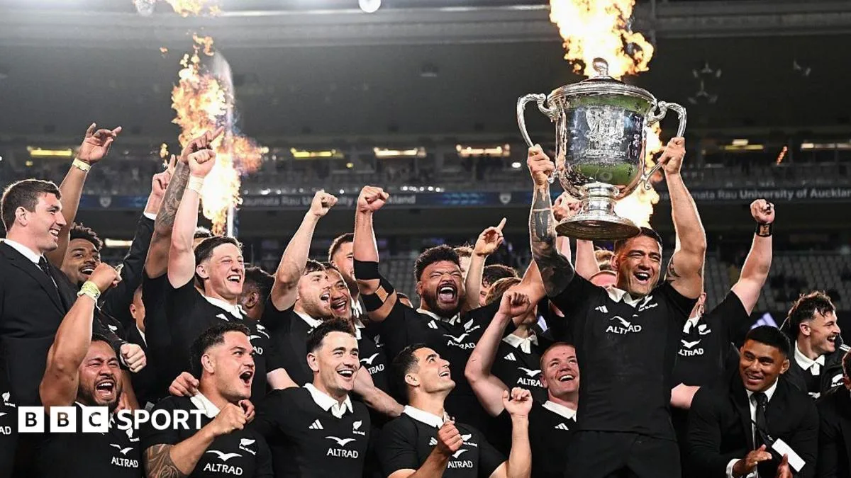 All Blacks power past Australia to retain Bledisloe Cup