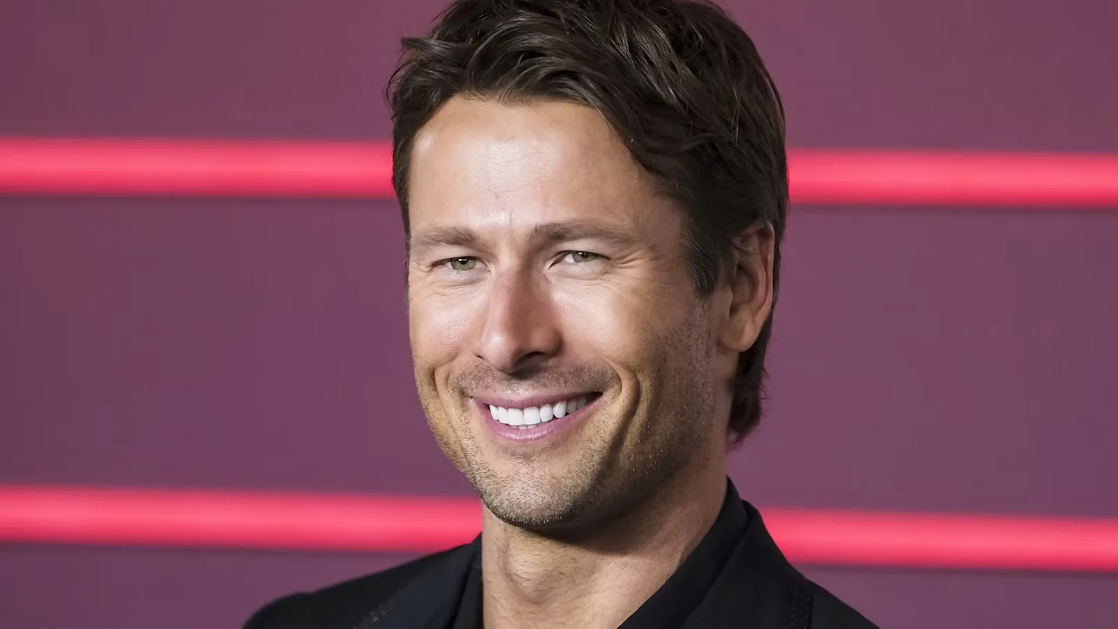 Glen Powell’s 90% Rotten Tomatoes Audience Score Blockbuster Officially Dominates 2026 Streaming