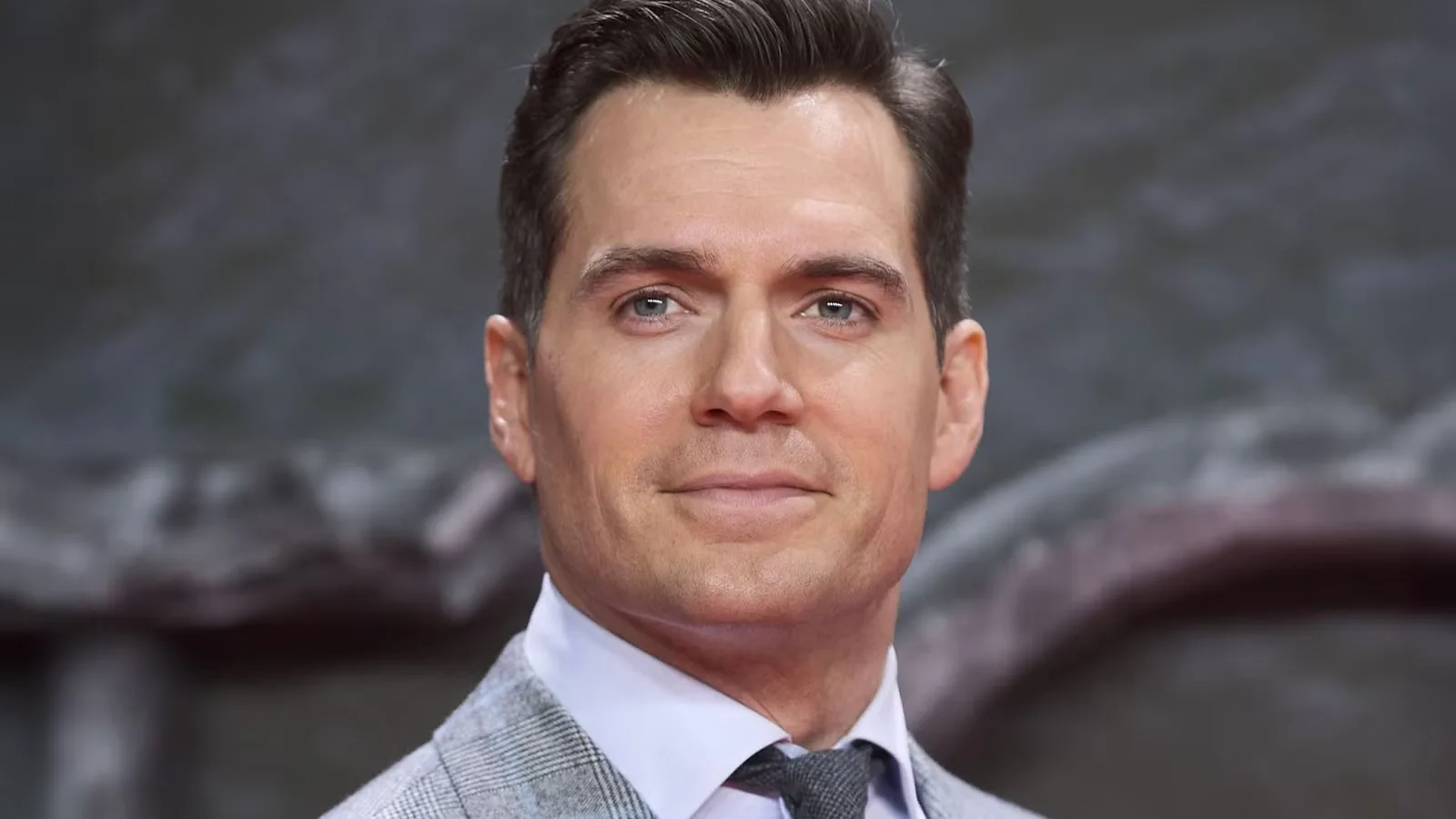 Henry Cavill’s 82% Rotten Tomatoes Audience Score Thriller Is Officially Taking Over the World