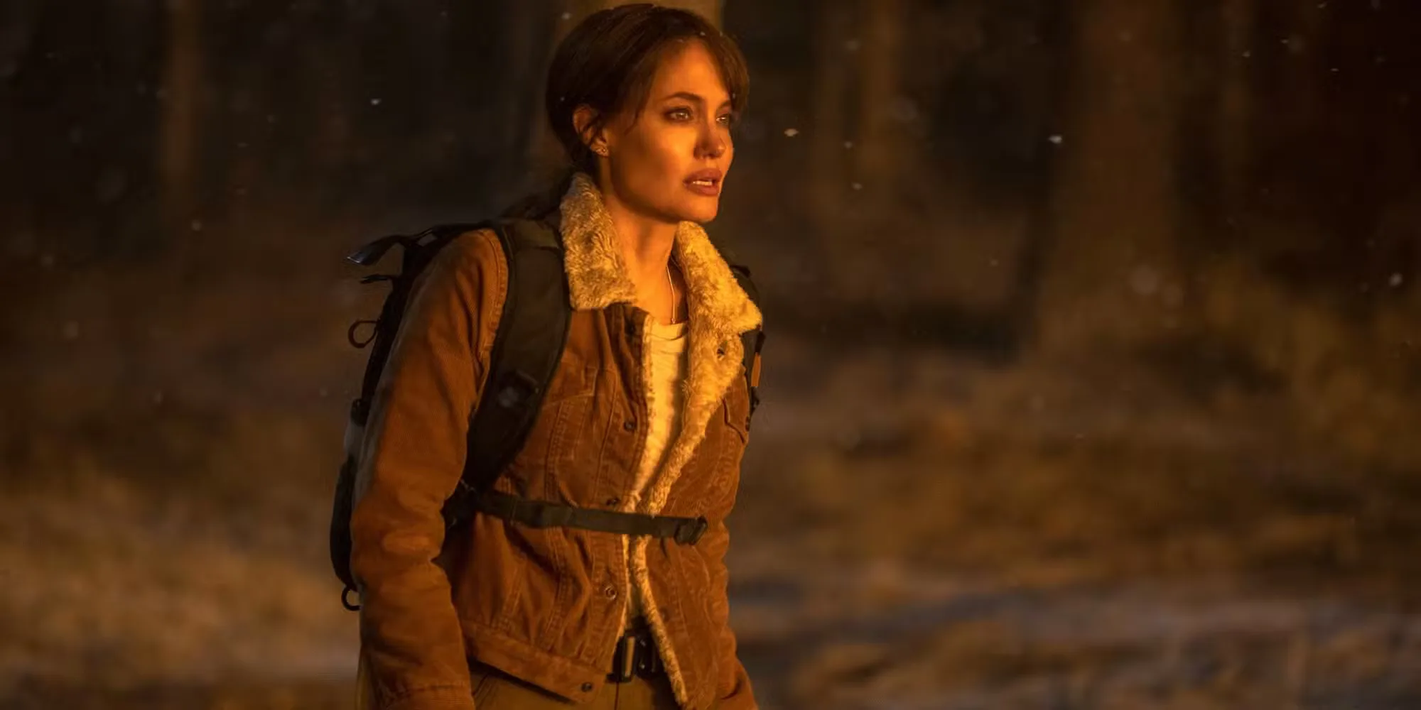 Hannah (Angelina Jolie) in a forest fire in 'Those Who Wish Me Dead'