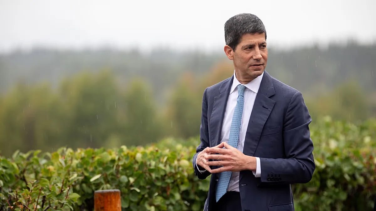 File - Fed Chair Kevin Warsh arrives at the annual Jackson Hole Economic Policy Symposium on Friday, 28 Aug. 2026, in Moran, Wyo.