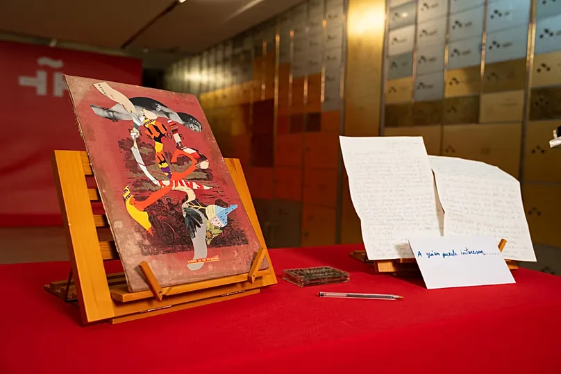The collage, pen, cassette and letter by Isabel Coixet that the Caja de las Letras will safeguard for the next 50 years