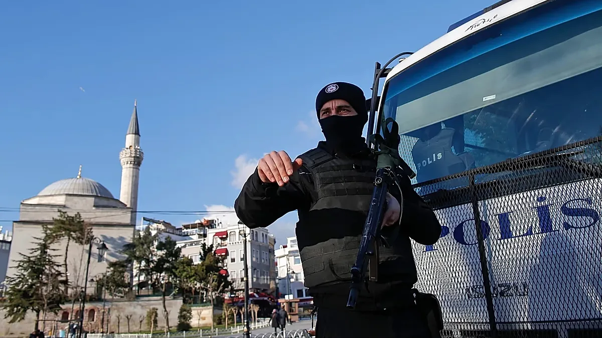 FILE: A Turkish police officer secures the historic Sultanahmet district in Istanbul, 14 January 2016
