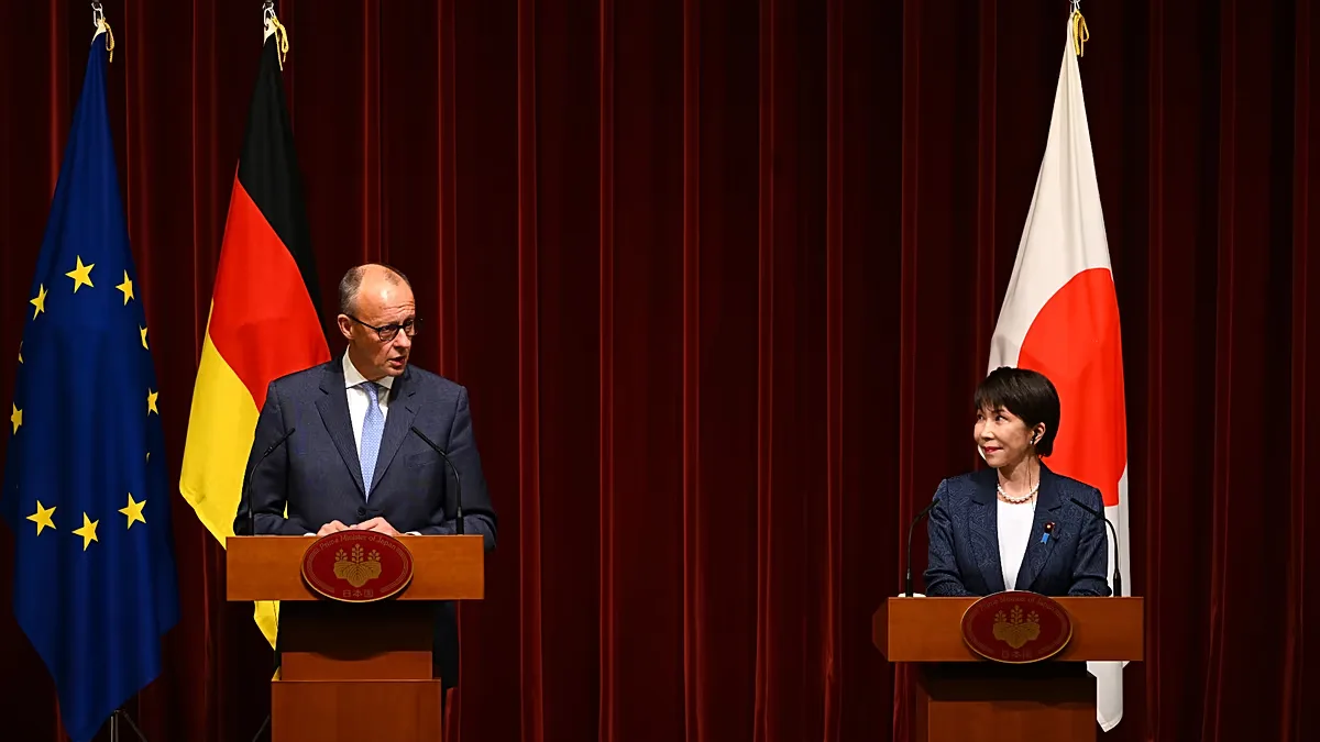 Friedrich Merz (left) and Sanae Takaichi at a press conference in Tokyo on 28 October 2026.