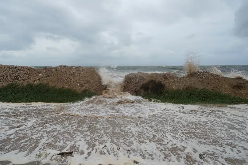 Water surges on the coast brought by Hurricane Polo in Puerto San Carlos, 28 September, 2026
