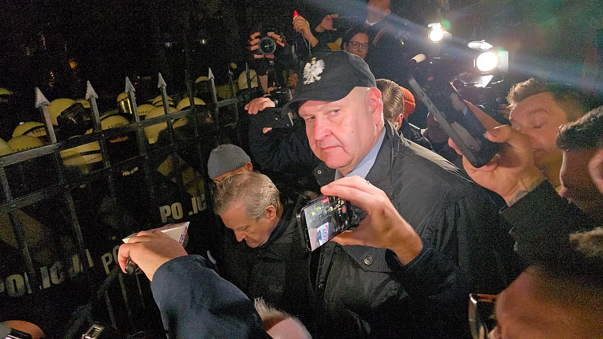 Judge Bogdan Święczkowski during the evening demonstrations outside the Constitutional Tribunal building on 30.10.2026