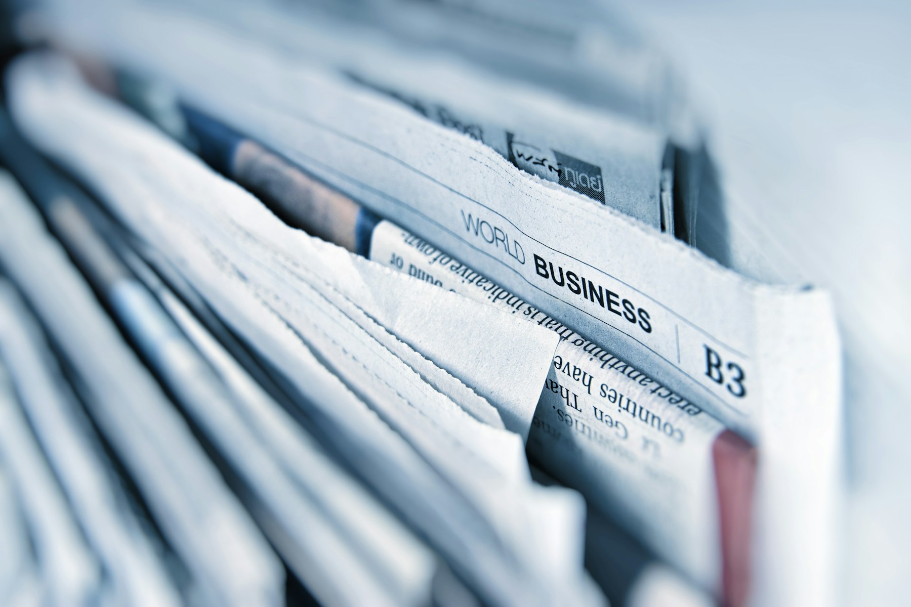 Newspapers and editorial reporting